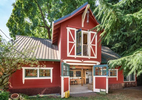 Lonesomeville Pottery Studio